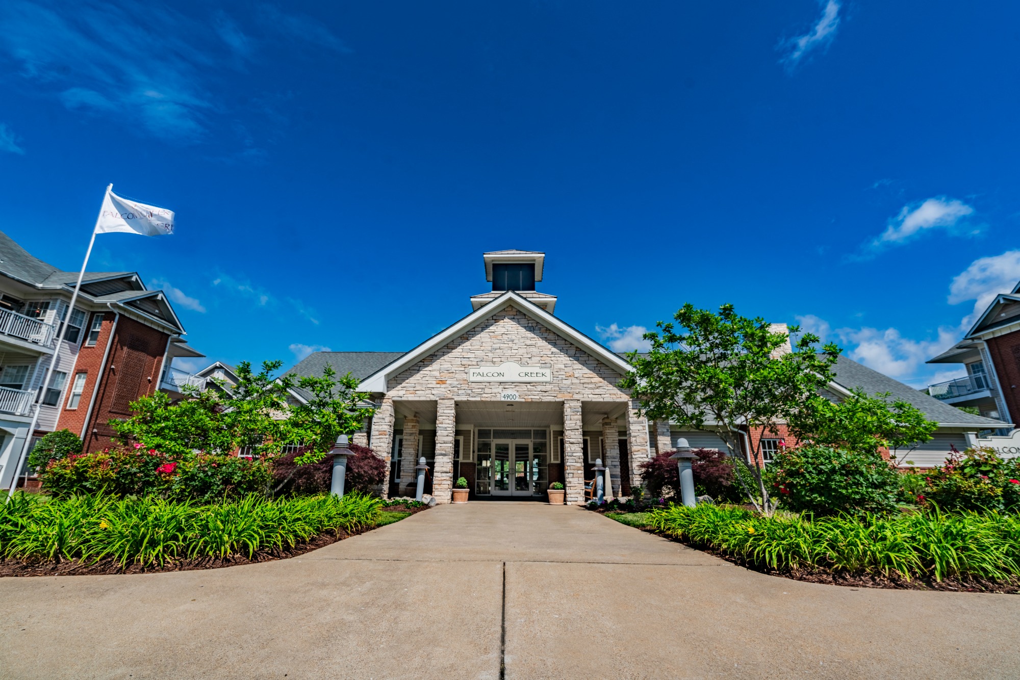 Falcon Creek Luxury Lifestyle Apartments Apartments in Hampton, VA